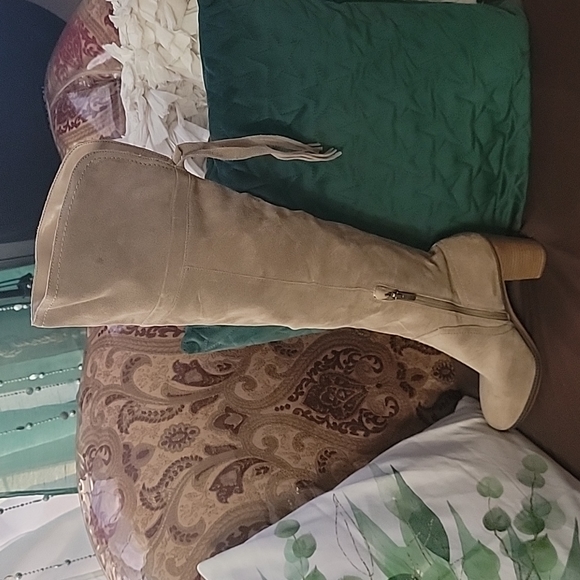 Franco Sarto long boots size 9 elegant excellent condition color tan - Picture 4 of 17